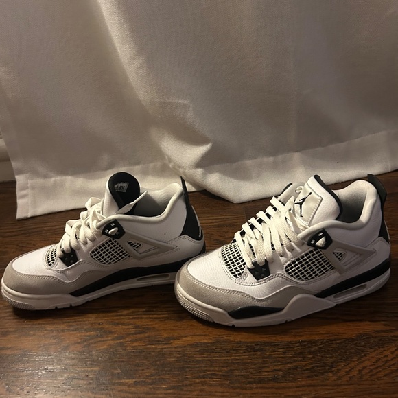 Jordan Air 4 Retro main image 2